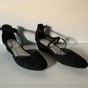 Black Dexflex Comfort shoes